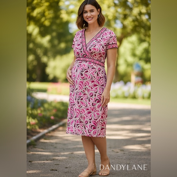 Motherhood Maternity Dresses & Skirts - Motherhood Maternity Pink and White Patterned Dress size XL